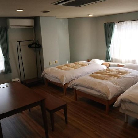 J-Hoppers Beppu Guesthouse ジェイホッパーズ別府ゲストハウス Экстерьер фото