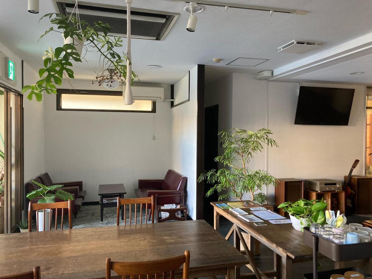 J-Hoppers Beppu Guesthouse ジェイホッパーズ別府ゲストハウス Экстерьер фото