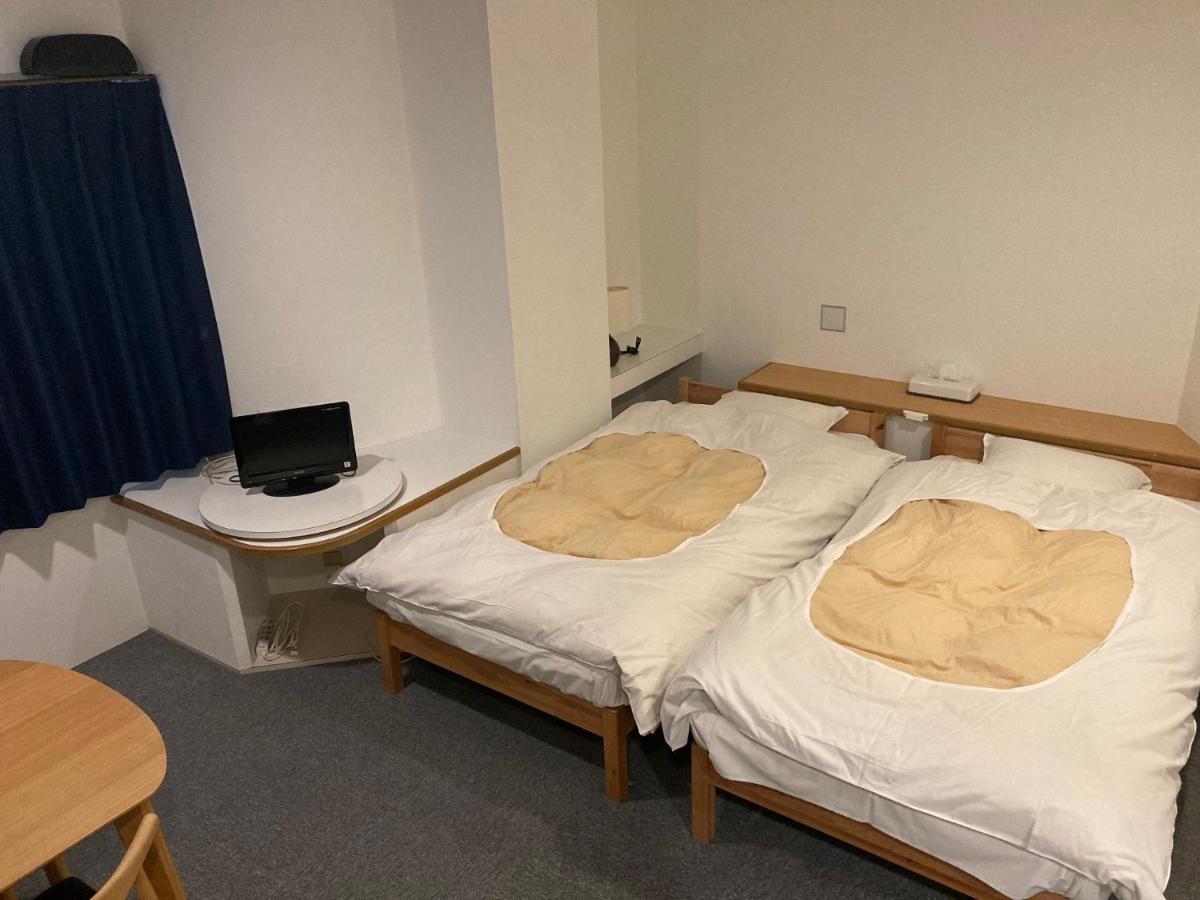 J-Hoppers Beppu Guesthouse ジェイホッパーズ別府ゲストハウス Экстерьер фото