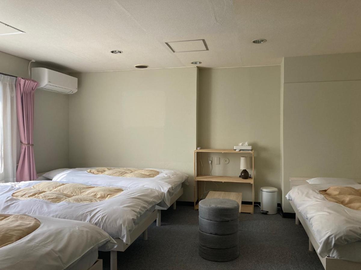 J-Hoppers Beppu Guesthouse ジェイホッパーズ別府ゲストハウス Экстерьер фото